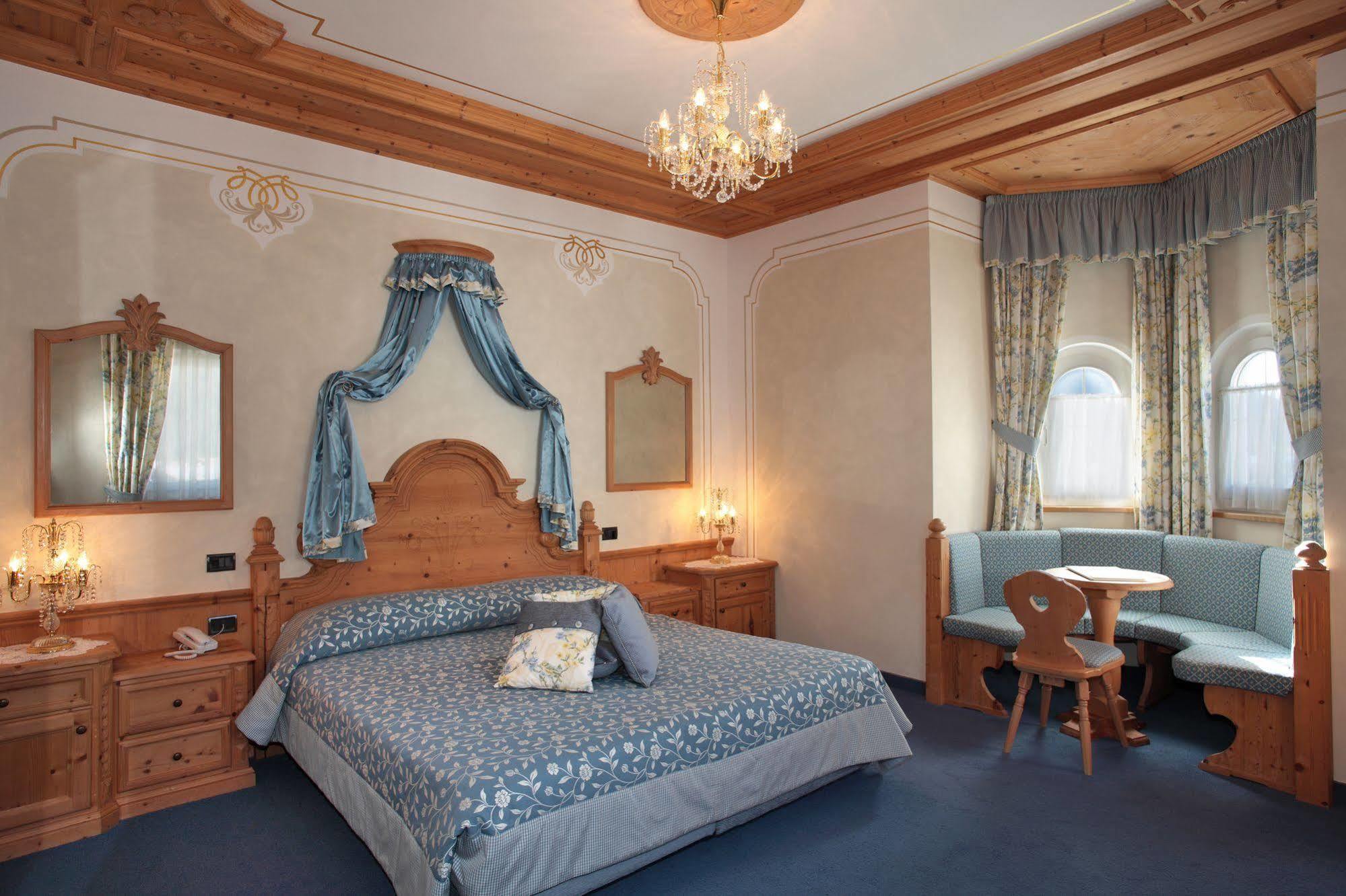 Hotel Colbricon Beauty & Relax San Martino Di Castrozza Exterior photo